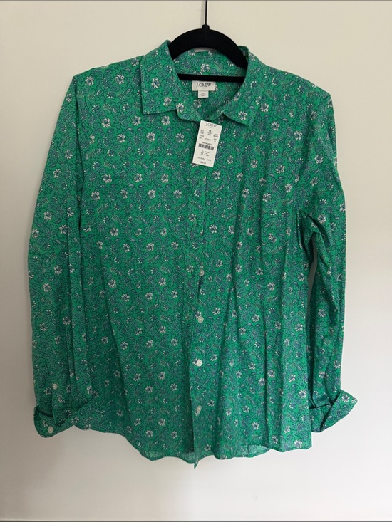 J. Crew Tops - J. Crew women’s Blouse Green Floral Print Button-Down Shirt